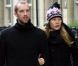  Chris et Gwyneth en 2003. 
 Gwyneth Paltrow et Chris Martin, mariés depuis 2003, échappent désespérément aux photographes. Les voir avec leurs enfants Apple et Moses est un vrai événement... 
