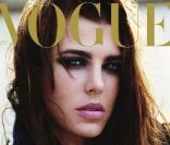 Charlotte Casiraghi : Icône mode envoûtante grâce à Mario Testino