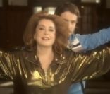 Le clip de la chanson Les Figures Imposées de Julien Doré, avec la participation de Catherine Deneuve