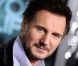 Liam Neeson amoureux : Son baiser fougueux avec sa nouvelle compagne