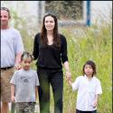 Brad Pitt, Angelina Jolie et leurs enfants plongés dans le luxe du XVIe siècle