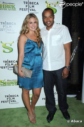 Donald Faison et Cacee Cobb posent lors de la première de Sherk IV à New York en avril 2010 
