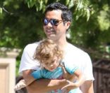 Cash Warren et sa fille Honor au parc à Beverly Hills, le 20 août 2011.