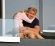 Gordon Ramsay avec sa fille devant un match des L.A Galaxy, à Carson. 6 août 2011 