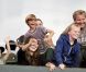 Gordon Ramsay, lors d'un match des L.A Galaxy, surveille les enfants de David Beckham, qui s'amusent beaucoup avec les siens. 20 août 2011