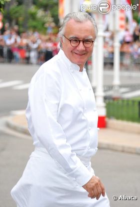 Alain Ducasse le 2 juillet 2011 à Monaco en plein préparatifs du dîner du mariage princier. 