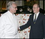 Alain Ducasse et le Prince Albert en septembre 2009 