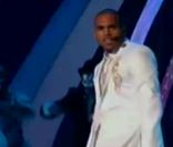 Chris Brown interprète <em>Yeah 3x</em>, lors des MTV Video Music Awards 2011, dimanche 28 août 2011.
