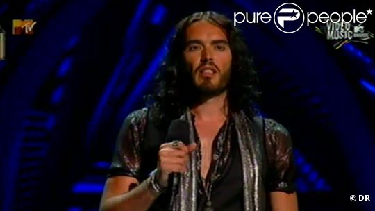 Russell Brand, sur la scène des MTV Video Music Awards 2011, dimanche 28 août 2011.