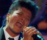 Bruno Mars, sur la scène des MTV Video Music Awards 2011, dimanche 28 août 2011.