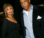 Beyoncé et Jay-Z s'aiment depuis 2002 et se sont dit oui le 4 avril 2008  à New York. Aujourd'hui, le couple star attend son premier enfant. (Paris, 6 octobre 2005) 