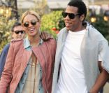 Beyoncé et Jay-Z s\'aiment depuis 2002 et se sont dit oui le 4 avril 2008  à New York. Aujourd\'hui, le couple star attend son premier enfant.  (Paris, 25 avril 2011)
<p>&nbsp;</p>