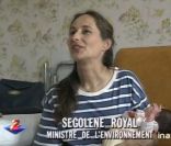 Ségolène Royal présente sa fille Flora à la maternité de l'hôpital militaire Bégin de Saint-Mandé. Journal d'Antenne 2, le 2 juillet 1992.