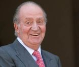 Le roi Juan Carlos a été opéré avec succès du tendon d'Achille du pied gauche dans la nuit du 4 au 5 septembre 2011. De retour au Palais de la Zarzuela, il entame une longue période de convalescence et rééducation.