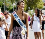 Si elle ne remporte pas la couronne de Miss Univers 2011, Laury Thilleman peut au moins se consoler avec le prix de la miss la plus fashion du concours de beauté !