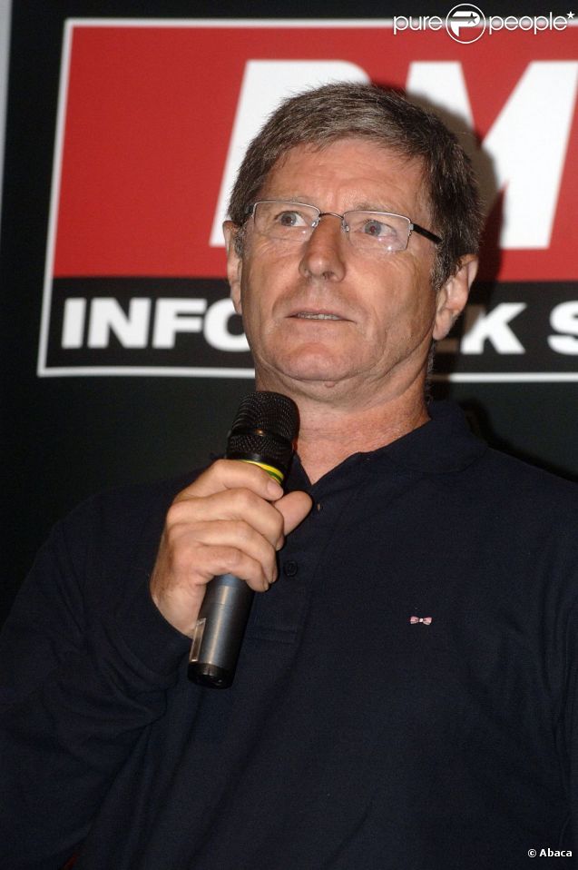 Jean-Michel Larqué a retrouvé son compère de TF1 Thierry Roland pour commenter le match qui opposait l'équipe de France à la Roumanie le mardi 6 septembre 2011 sur M6
