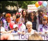 Tous ensemble pour l'association Laurette Fugain le 18/05/08