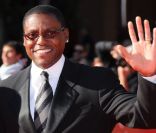 Carl Lewis, neuf fois champion olympique entre 1984 et 1996 a obtenu l'autorisation de se présenter aux élections sénatorial du New Jersey en novembre 2011