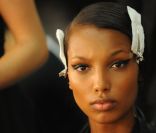 Backstage Jonathan Saunders Printemps-Eté 2012.