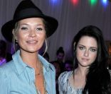 Kate Moss et Kristen Stewart chez Mulberry. 
