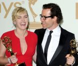 Kate Winslet et Guy Pearce lors des 63ème Emmy Awards à Los Angeles, le 18 septembre 2011