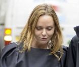 Stella McCartney, dans un look très stylé, se promène dans les rues de Londres. Le 19 septembre 2011.<br />