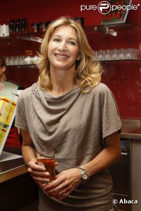 Steffi Graf était à Berlin le 29 septembre 2011 pour l'inauguration d'un salon de thé Teekanne dont elle est l'ambassadrice