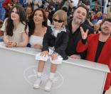 Ambiance lors du photocall de Versailles, avec l'équipe du film