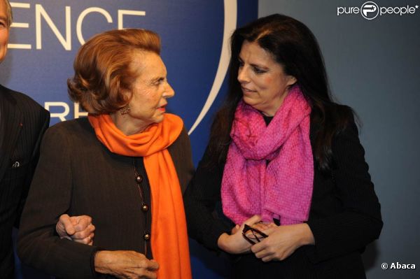 Le 4 octobre 2011, Le Figaro révélait que Liliane Bettencourt acceptait, après trois ans de résistance âpre, de se soumettre à une expertise médicale. Sa fille Françoise, après une courte trêve au premier semestre 2011, avait relancé les hostilités en juin et juillet 2011, demandant des éclaircissements puis la révocation du mandat de protection judiciaire concernant sa mère, enjoignant la juge des tutelles de décider d'autres mesures de protection concernant la milliardaire.