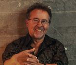 Serge Raffy, journaliste politique au  Nouvel Observateur , est l'auteur d'un livre sur François Hollande.