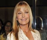 Bo Derek est lumineuse dans un ensemble crème lors de la soirée d\'ouverture du Mariott à Munich en Allemagne, le 6 octobre 2011<br />