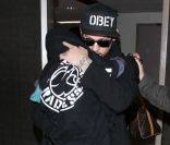 Joel Madden à son arrivée à LAX après un voyage parisien avec ses enfants et sa femme Nicole Richie. Le 9/10/11 à Paris 
