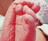 Photo twittée par Tori Spelling après la naissance de sa fille Hattie Margaret