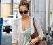 Jessica Alba dans les rues de Los Angeles le 11 ocobre 2011