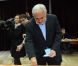 Dominique Strauss-Kahn vote au premier tour des primaires socialiste, à Sarcelles, le 9 octobre 2011.