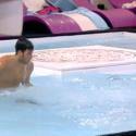 Secret Story 5 : Zelko nu dans la piscine, Marie massacre Geoffrey !