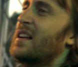 David Guetta dans son clip de Without You feat Usher