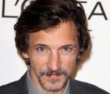 John Hawkes au gala annuel des Elle Women in Hollywood Tribute. Los Angeles, le 17 octobre 2011