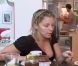 Myriam au petit-déjeuner dans les Anges de la télé-réalité 3, mardi 25 octobre 2011 sur NRJ 12