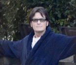 Charlie Sheen à Los Angeles, sur le tournage du film A Glimpse Inside the Mind of Charlie Swann III, le vendredi 28 octobre 2011. <br />