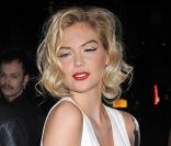 Kate Upton arrive à la soirée organisée par Heidi Klum et Seal, à New York, le 31 octobre 2011.
