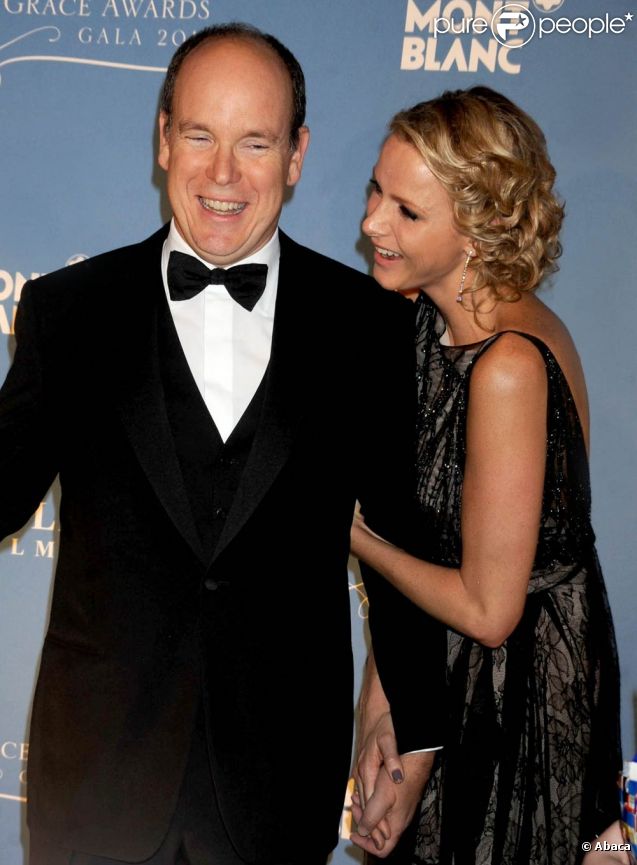 Visiblement complices et amoureux, le prince Albert et la princesse Charlene de Monaco étaient à New York mardi 1er novembre 2011 pour la remise des Princess Grace Awards de la Princess Grace Foundation-USA.