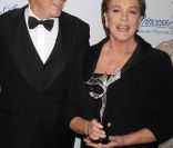Julie Andrews, en présence du prince Albert et de la princesse Charlene  de Monaco, a reçu à New York mardi 1er novembre 2011 le Prince Rainier  III Award de la Princess Grace Foundation-USA.
