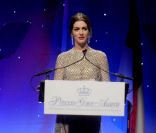 L'actrice Anne Hathaway à New York mardi 1er novembre 2011 pour la remise des Princess Grace Awards de la Princess Grace Foundation-USA.