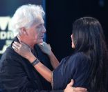 Anggun et Gérard Lenorman lors de l'enregistrement de Vendredi sur un plateau !, diffusé le vendredi 4 novembre 2011 sur France 3