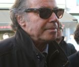 Michel Leeb lors des obsèques de Robert Lamoureux en l'église Notre-Dame de Boulogne-Billancourt le 4 novembre 2011