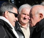 Jean-Marie Bigard et Jacques Balutin lors des obsèques de Robert Lamoureux en l'église Notre-Dame de Boulogne-Billancourt le 4 novembre 2011
