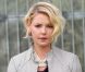 Katherine Heigl se rend d'un pas décidé avec sa maman dans un refuge animalier à Los Angeles, le 4 novembre 2011