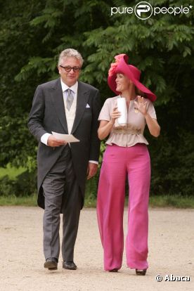 Le prince Laurent au mariage du prince Georg Friedrich de Prusse le 27 août 2011. Le 15 novembre, il réintégrera la famille royale pour la Fête du roi...