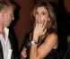 La très sexy Elisabetta Canalis assiste à l'inauguration d'un restaurant à Miami le 4 novembre 2011